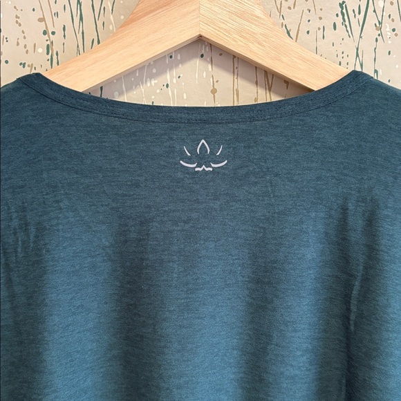 Beyond Yoga Morning Light Pullover Long Sleeve Hunter Green Nocturnal Navy sz S - Picture 4 of 6